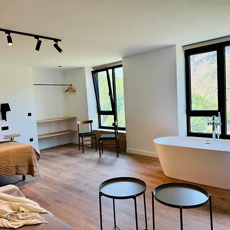 Chulavista House By Kev Landhaus Parada de Sil